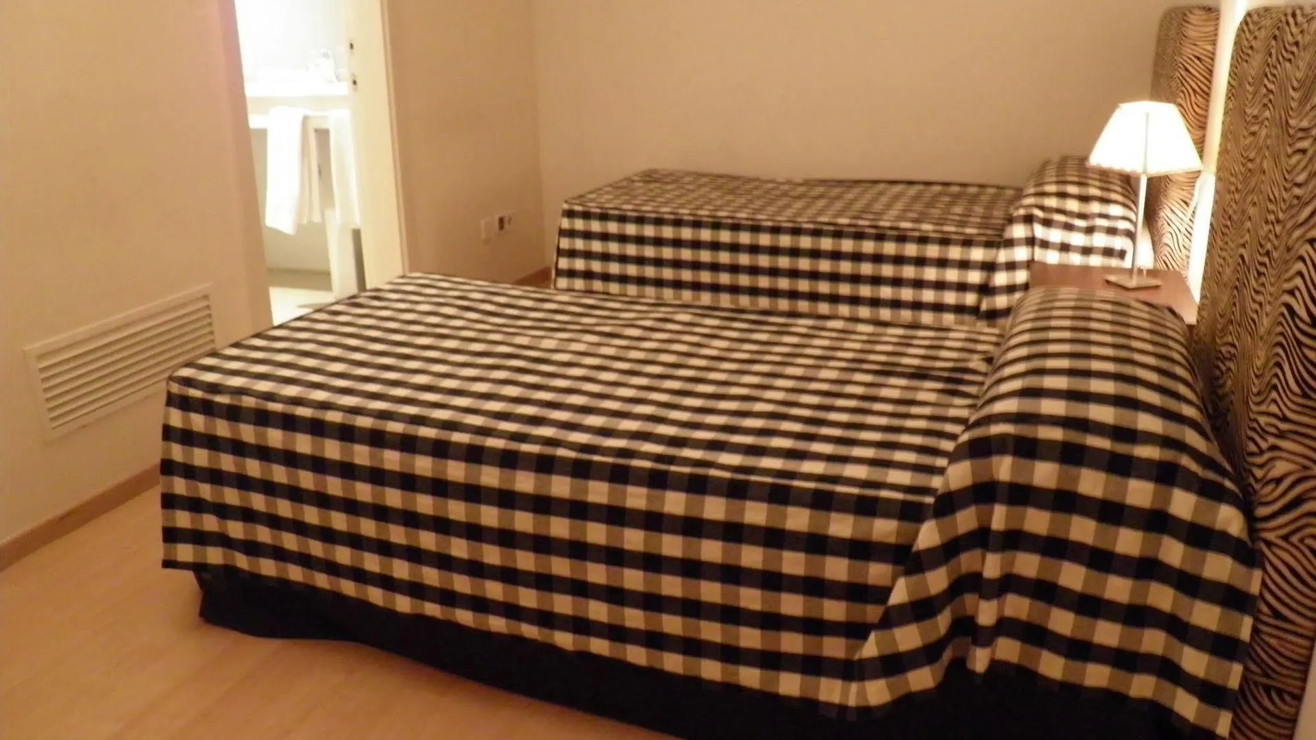 Appartamento Apartaments Sant Jordi Fontanella Barcellona